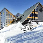 Pinia & Otel