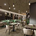 Otel Pinia & 4*