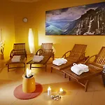 Pinia & Otel 4*