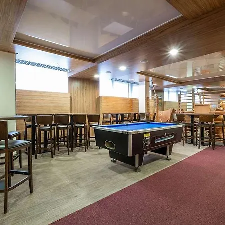 Hotell Pinia &
