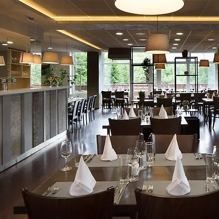 Pinia & Hotel