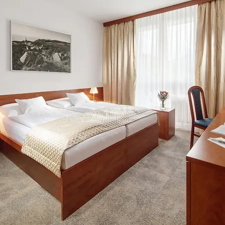 Pinia & 4* Spindleruv Mlyn