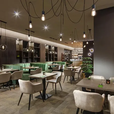 Hotel Pinia & 4*