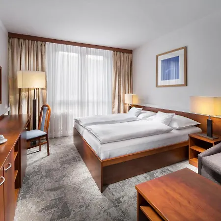 Hotel Pinia & Spindleruv Mlyn