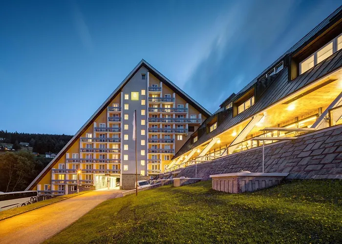 Pinia & Hotel