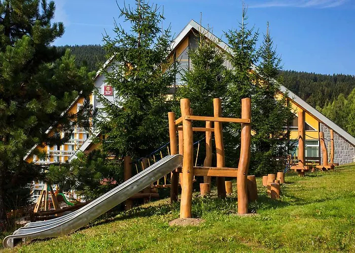 Pinia & Hotel 4*
